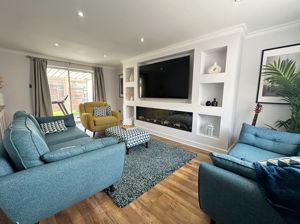 Lounge- click for photo gallery